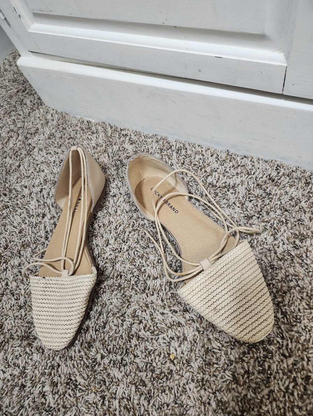 Lucky Brand Beige Flat Rounded Toe Flats Tie Shoes 10